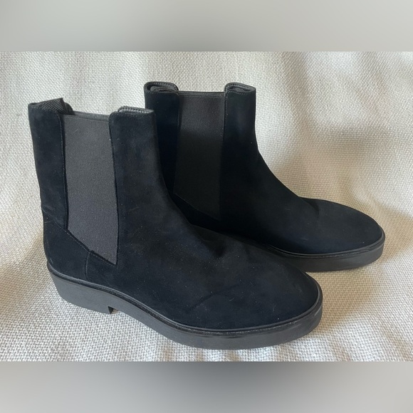 Stuart Weitzman Henley Chelsea boot - Picture 6 of 13